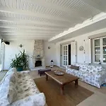 Alacati Roka Tas Butik Cesme