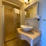 Alacati Roka Tas Butik Hotel