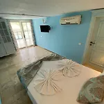 Hotel Alacati Roka Tas Butik *