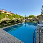 Alacati Roka Tas Butik Hotell *