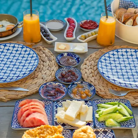 Alaçati Roka Taş Butık Hotel *