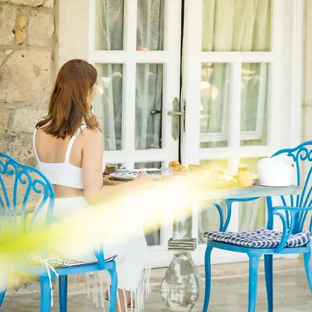 Otel Alaçati Roka Taş Butık *