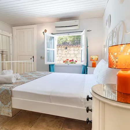 Otel Alaçati Roka Taş Butık