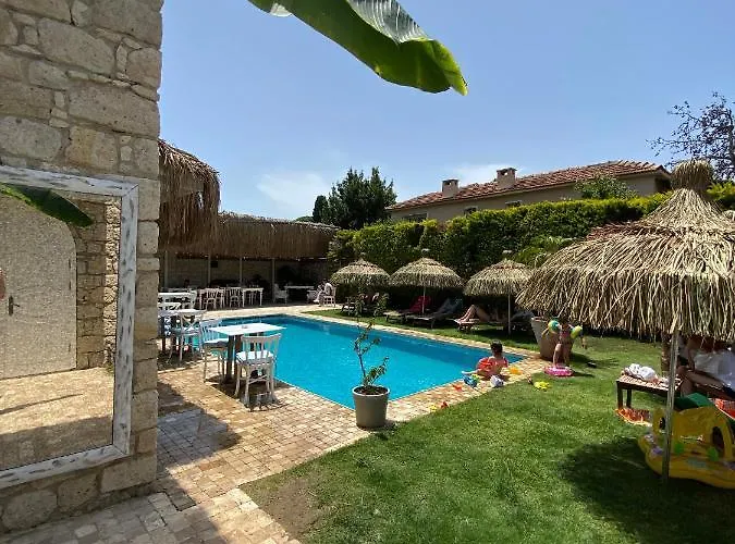 Alacati Roka Tas Butik Hotel Çeşme