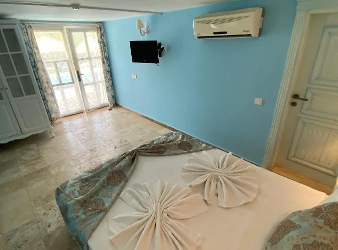 Hotel Alacati Roka Tas Butik *