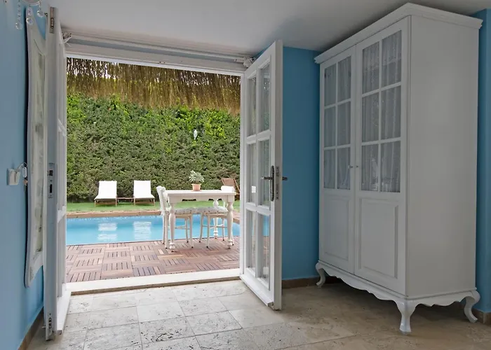 Hotel Alacati Roka Tas Butik *